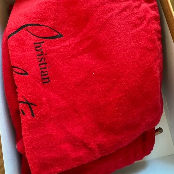 Christian Louboutin Glossy Black So Kate Heels - Picture 6 of 7